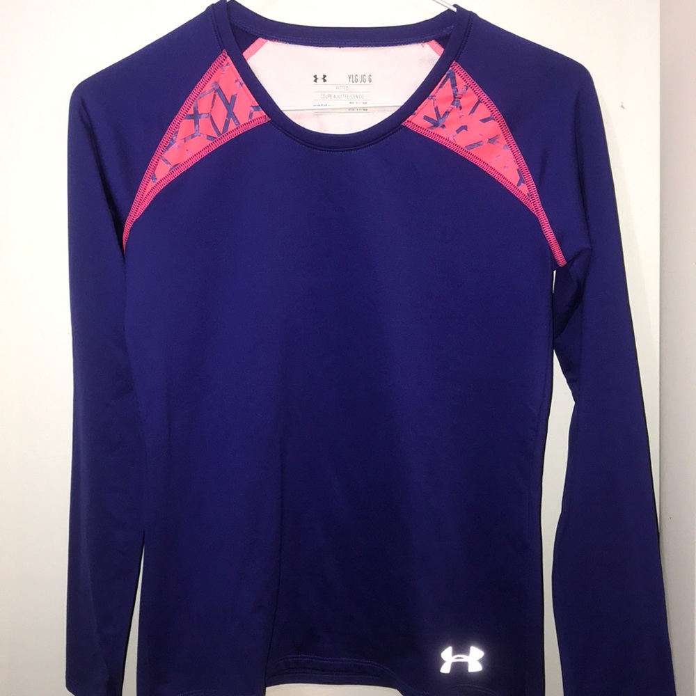 Blue Under Armour (great for skiing)